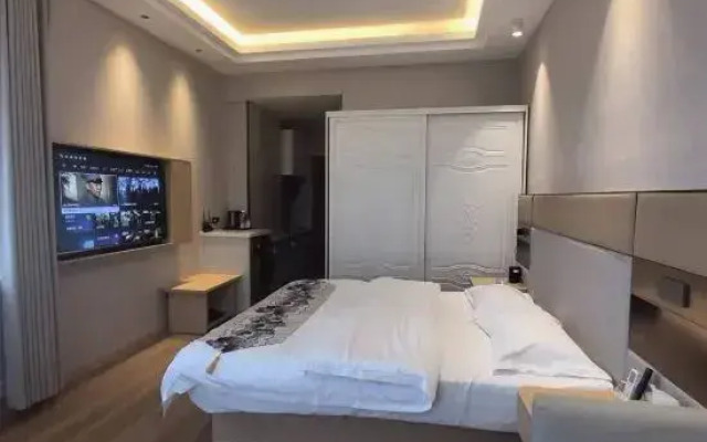 Yunxi Apartment Hotel (Huolin Gol Station)
