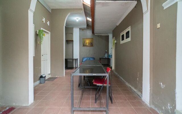 RedDoorz @ Oro Oro Ombo Batu