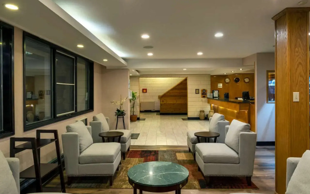 Prestige Riverside Lodge