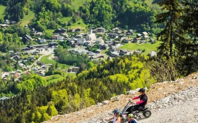 STUDIO 4 Personnes à 80m des pistes de ski