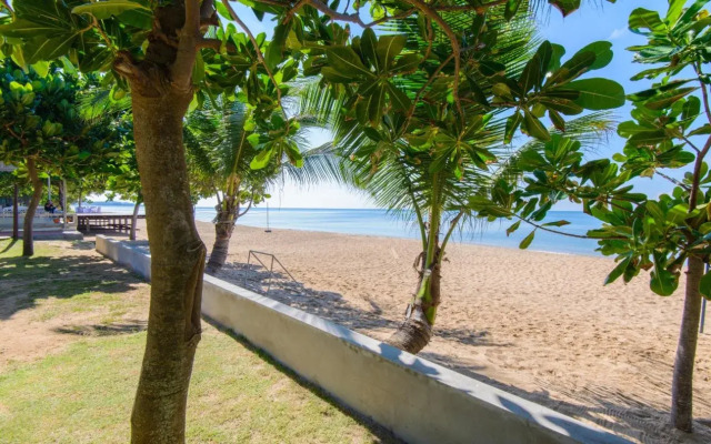 Rattana Pura Beach Resort