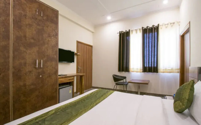 Treebo Trend Corporate 32