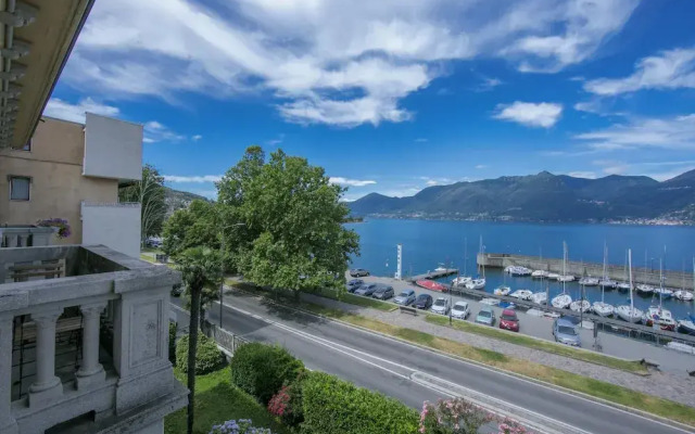 Residenza Oleandro Lake View Luino Center