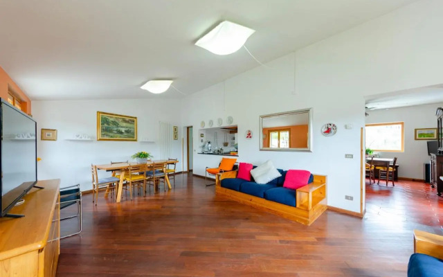 ALTIDO Splendid House w/Garden & Green Hills View