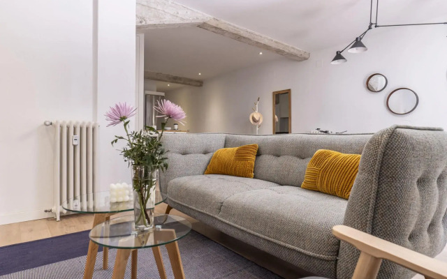 Modern & Chic 2BR/2BA apartment in trendy Chueca