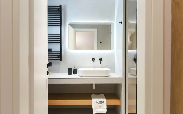 LIMNI Boutique Experience Hotel