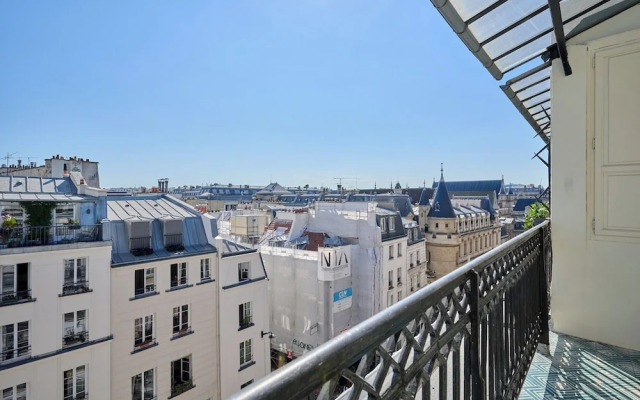 Wonderful Apartment Terrace Center of Paris