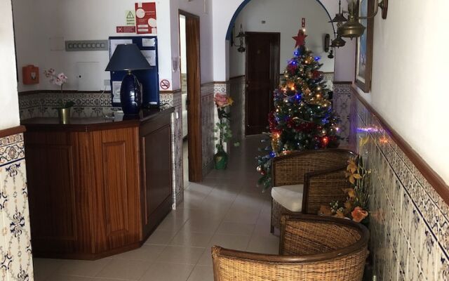 Quartos e Apartamentos Atalaia