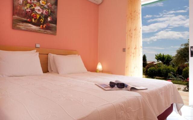 Pantheon & Danae Luxury Villas