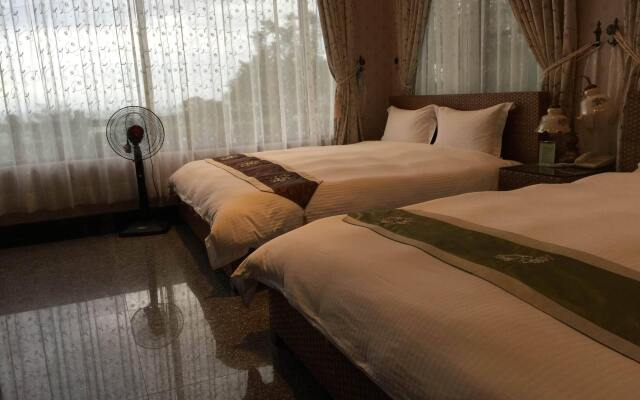 Cloudtop Landscape Hotel
