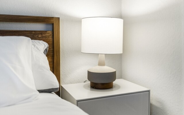 Kasa Wellington South Florida