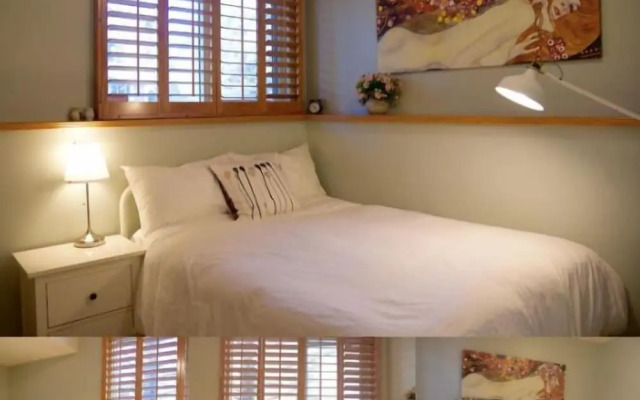 Calgary Cozy Home