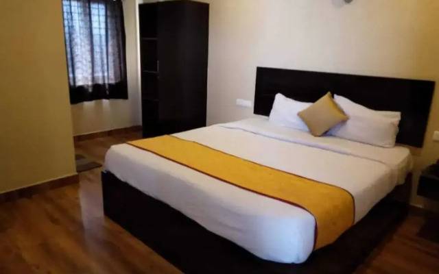 Raajas Grand by OYO Rooms