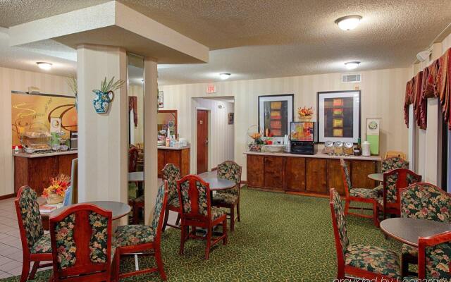 Red Roof Inn Kingsland