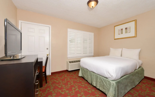 Pacific Shores Inn