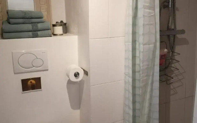 Dans village médiéval piétonnier, Suite exécutive vue mer exceptionnelle