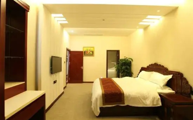 Huaggang Deerfu Yiaihu Hotel