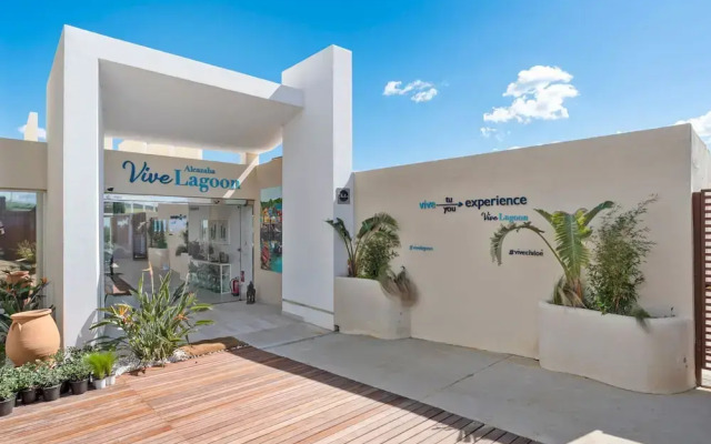 Scenic Apartment in Alcazaba Lagoon Ref M55