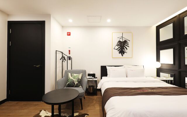 SM Boutique Hotel