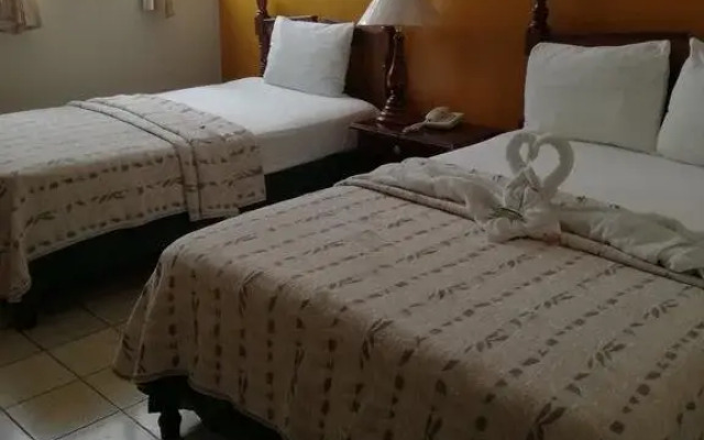 Hotel Dinastia Colima