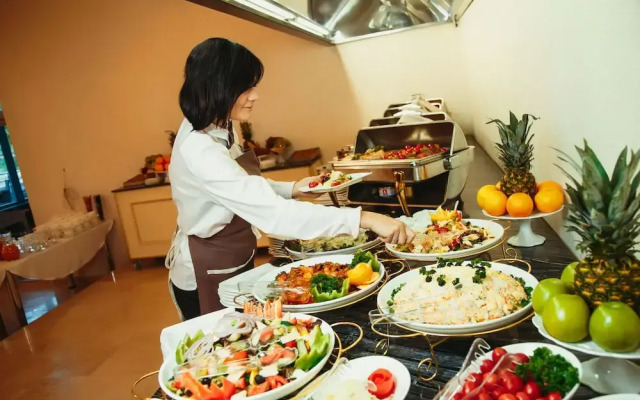 Golden Mir Hotel & Spa