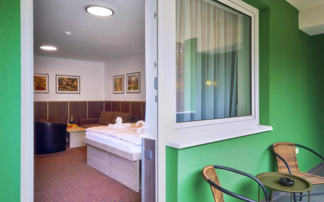 Hotel Green Paradise