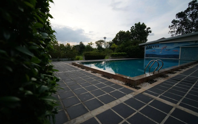 Sea Mountain Khanom Hotel
