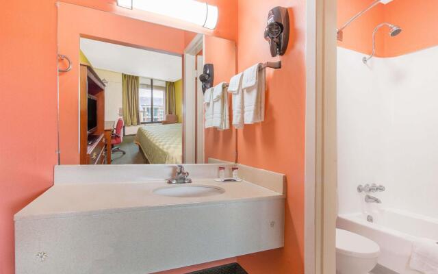 Howard Johnson Inn Roanoke/Airport