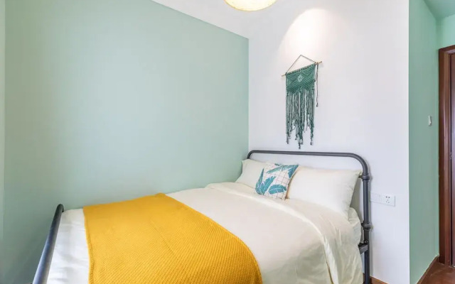 Locals Boutique Apartment Qianshan No.13