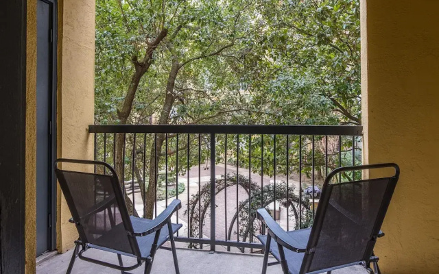 Luxe Midtown Apartments by Frontdesk