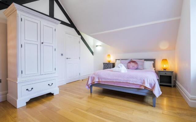 Cunsey, Penthouse Apartment Windermere