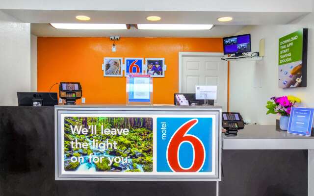 Motel 6 Medford, OR - North