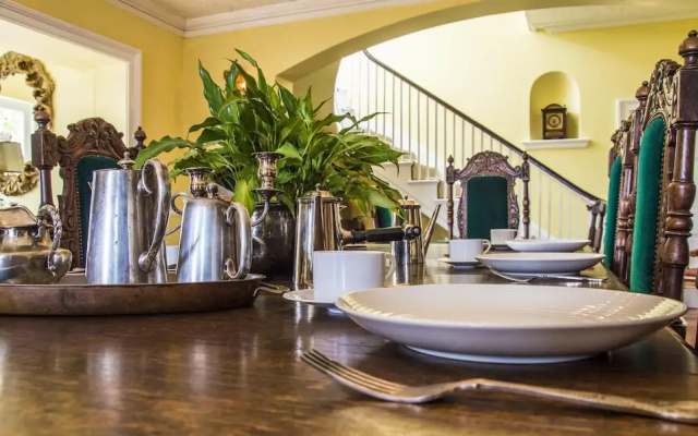 Cedar House Boutique B&B