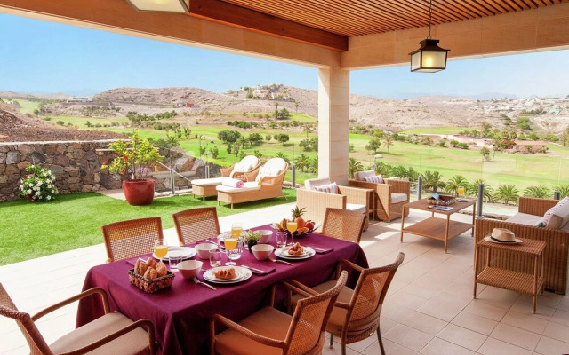 Vibrant Villa in San Bartolomé de Tirajana With Swimming Pool