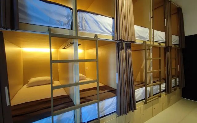 Fora Capsule Hostel Tuban Kuta