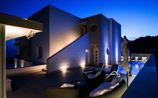 Lux Apartments