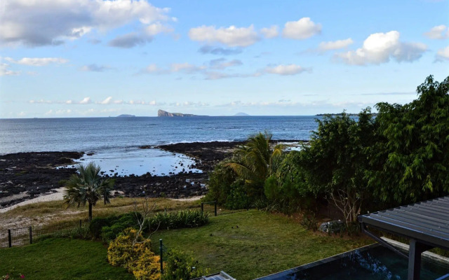 Pointe aux Cannonier Luxury Apartments
