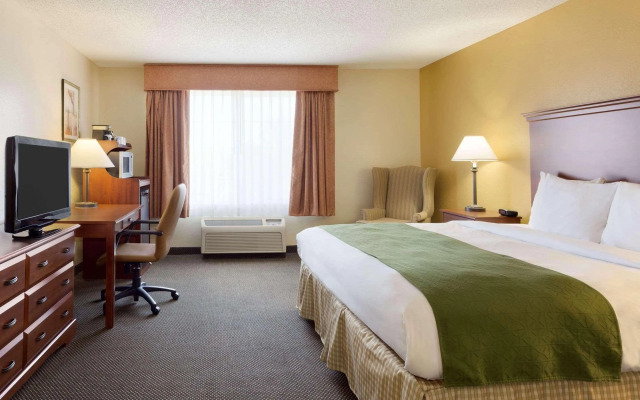 Country Inn & Suites by Radisson, Norman near University