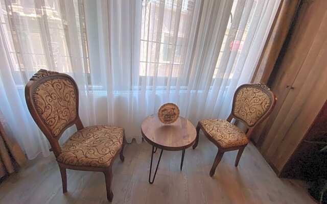 Alma Port Suites