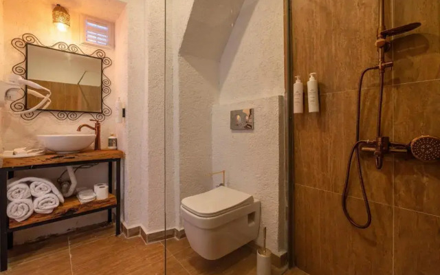 Palais Buyukada ( +12 Yetiskin Oteli )