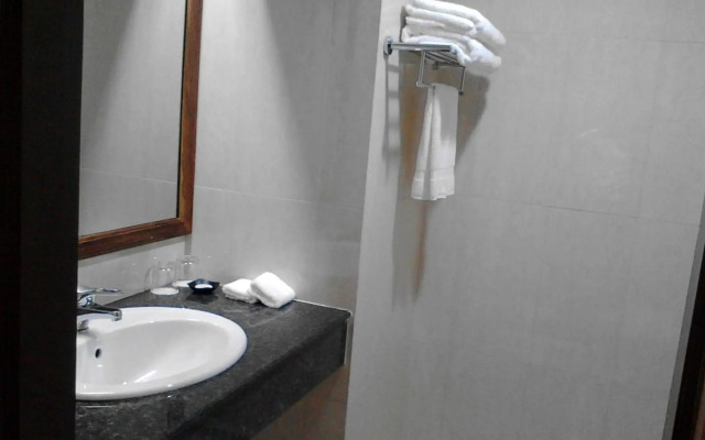 Silver Green Hotel Yangon