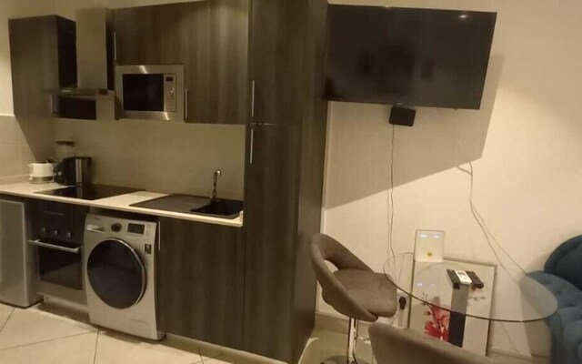 Bizzi studio ad Legationis Hortos