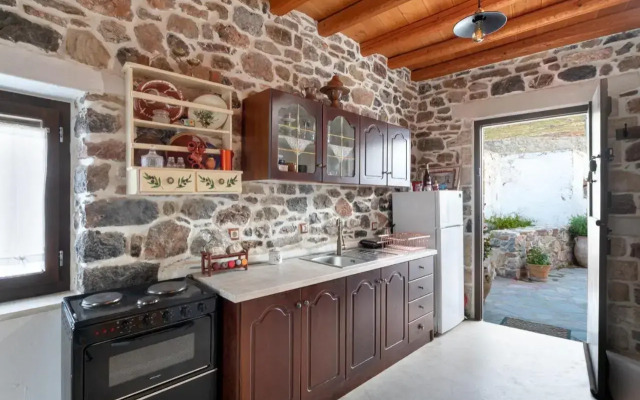 Traditional Cretan House Lithostrati Karidi Village