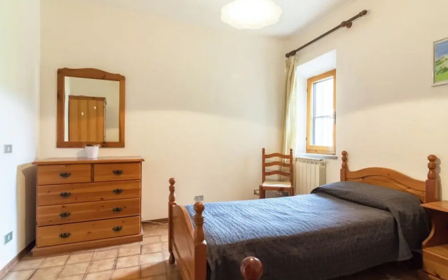 Elegant Holiday Home in Tuscany With Swimming Pool