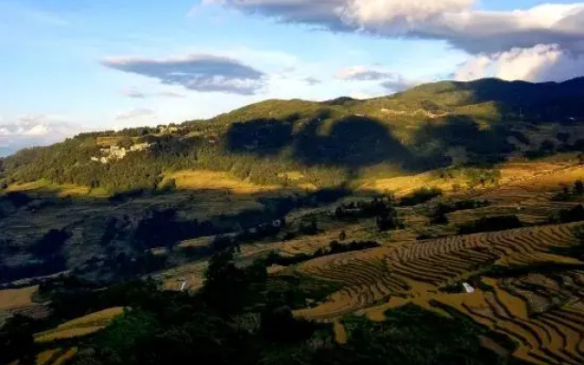 Xinlv Time Inn (Yuanyang Terraced Field Scenic Area)