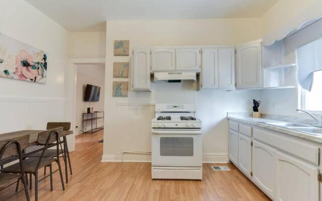 5 Bedroom Koreatown Charmer near DTLA