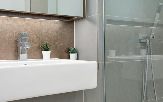 Impeccable 3-bed Apartment in London