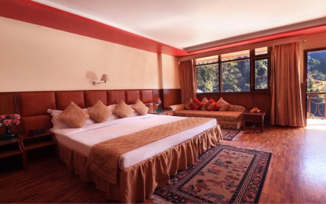 Yarlam Resort
