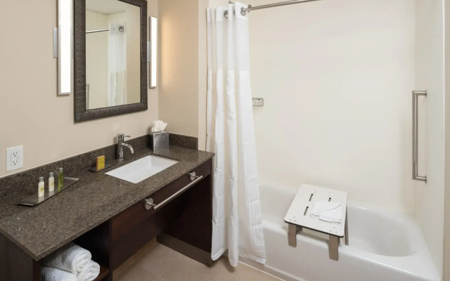 DoubleTree by Hilton Miami - Doral, FL