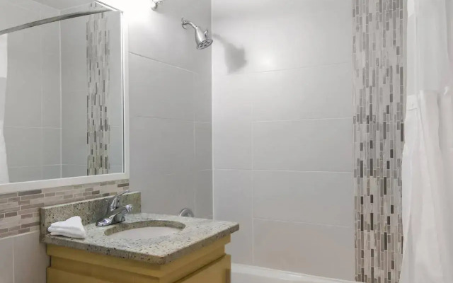 Red Lion Inn & Suites Abbotsford